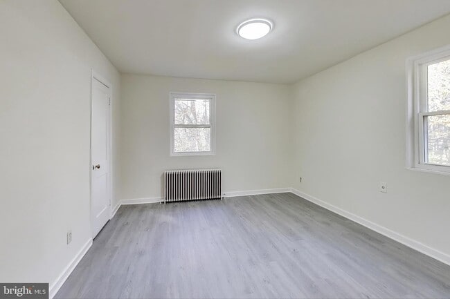 Building Photo - 8318 Roanoke Ave