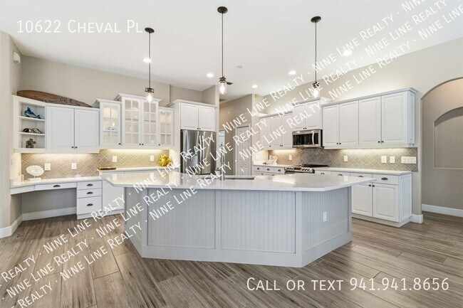 Building Photo - 10622 Cheval Pl