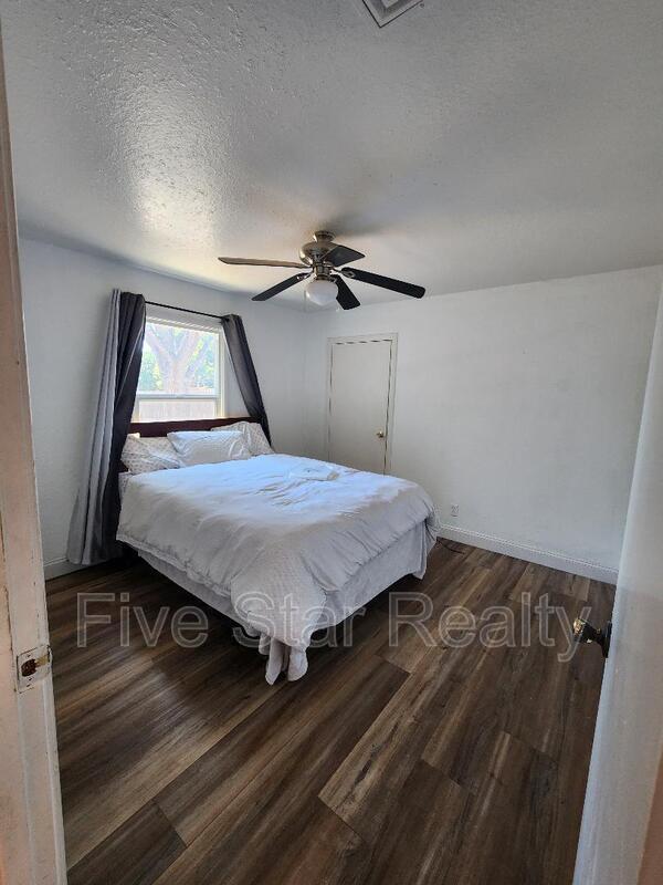 Building Photo - 598 Cassidy Ave