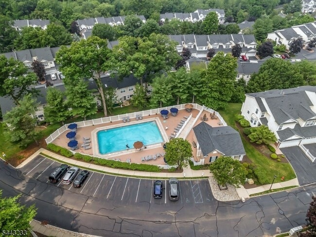 Building Photo - 418 Dalton Ct