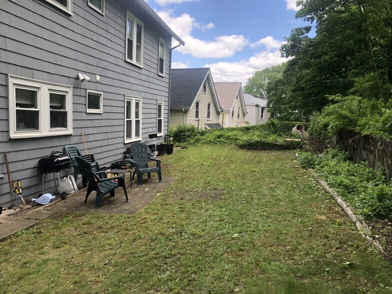 Building Photo - 29 Lynde St