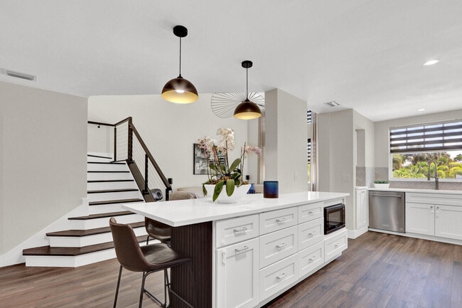 Building Photo - 1506 Mizzenmast Way