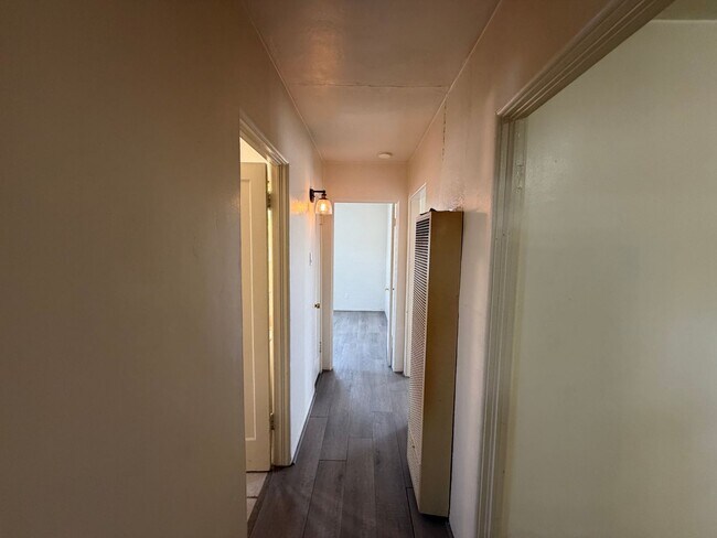 Building Photo - 2 Bedroom Single Story Home Available Near San Mateo Blvd NE & Constitution Ave NE!
