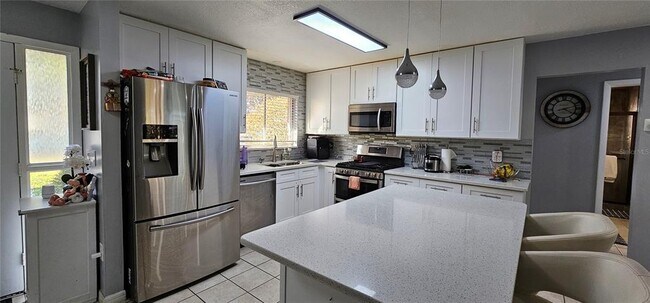 Building Photo - 10123 Fairtree Ln