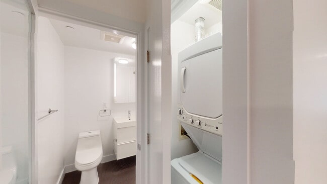 Building Photo - 455 14th St