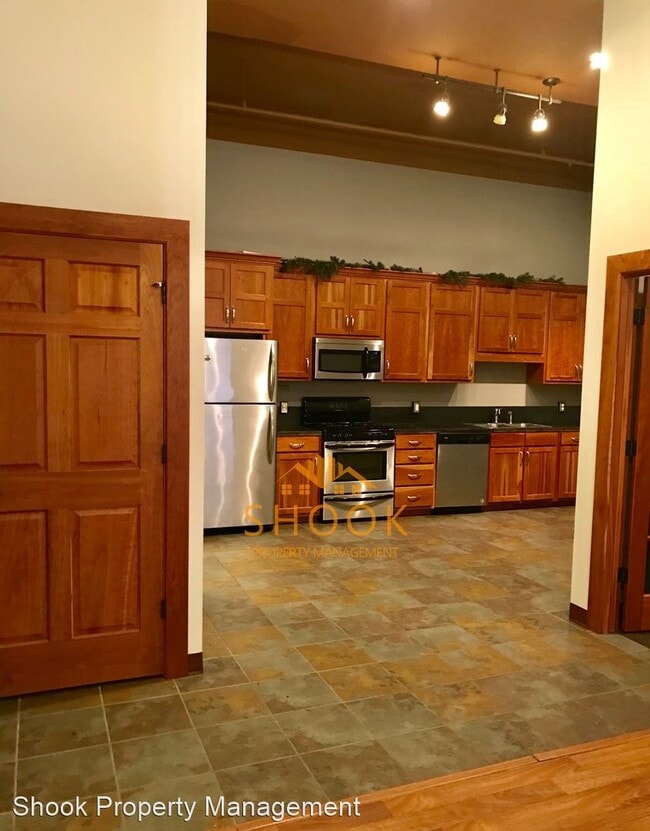 Building Photo - 2 br, 1.5 bath House - 519 Owen St #11