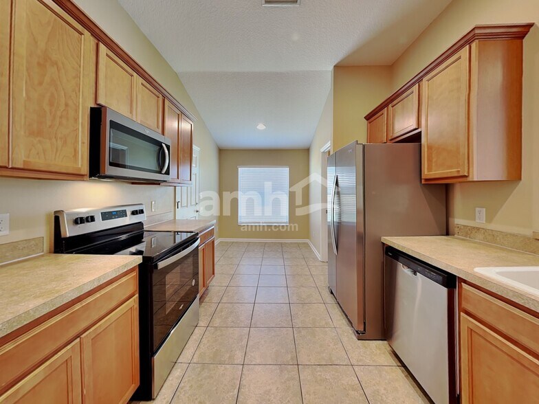 Building Photo - 2938 Santa Marcos Dr