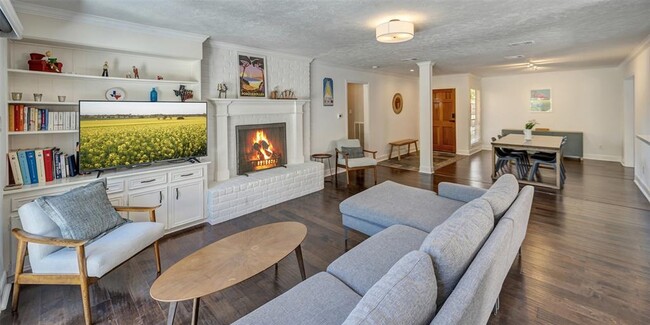 Building Photo - 1727 Shannon Valley Dr