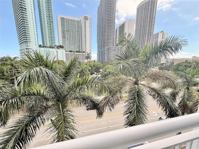 Building Photo - 275 NE 18th St