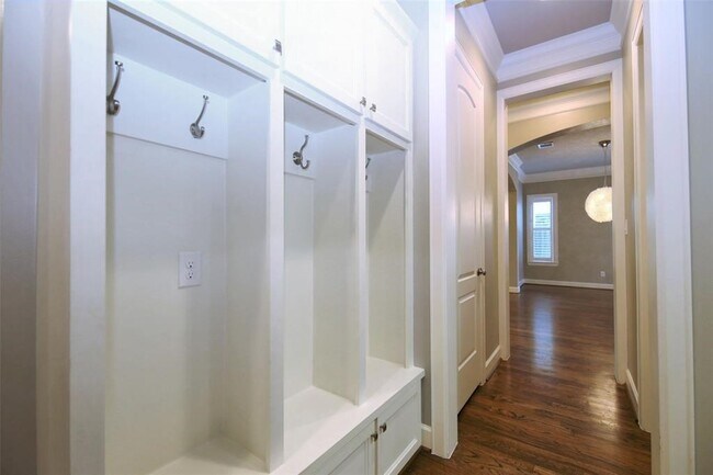 Building Photo - 1213 Althea Dr