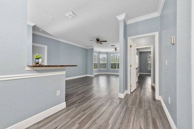 Building Photo - 2 Bedroom/2 Bath Condo with Garage and Pool view in Grand Reserve at Kirkman Parke