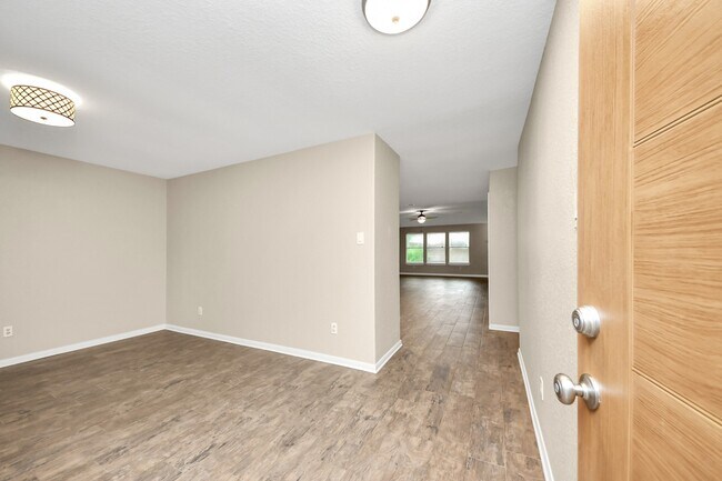Building Photo - 14610 Hazy Ridge Ln