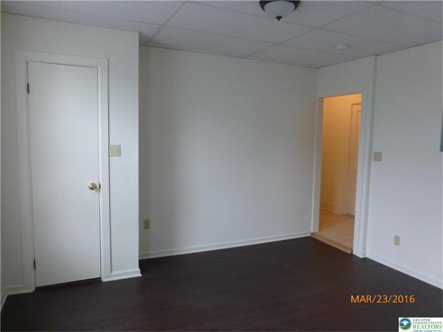 Building Photo - 108 S Main St