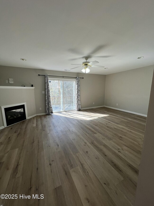 Building Photo - 4240 Williamsbrook Ln