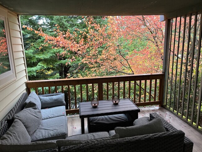 Building Photo - 3201 SW Sherwood Pl