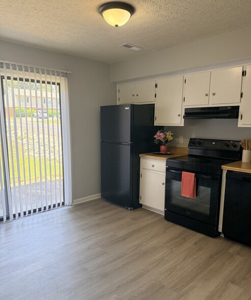 Building Photo - 16 Duiguid Dr