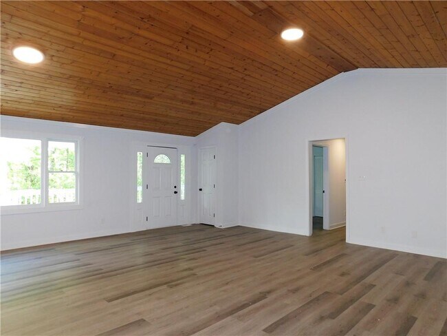 Building Photo - 183 Laurel Heights Dr