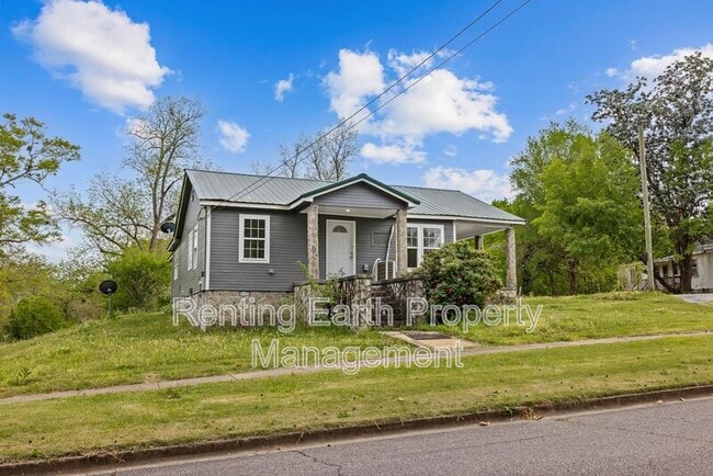 Building Photo - 207 Jemison St