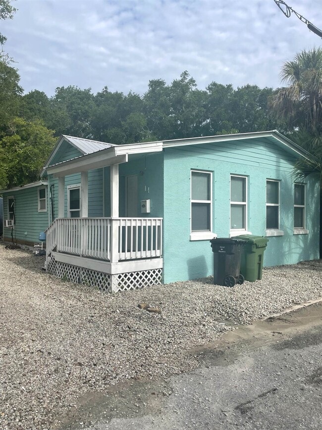 Building Photo - 14 Blanche Ln