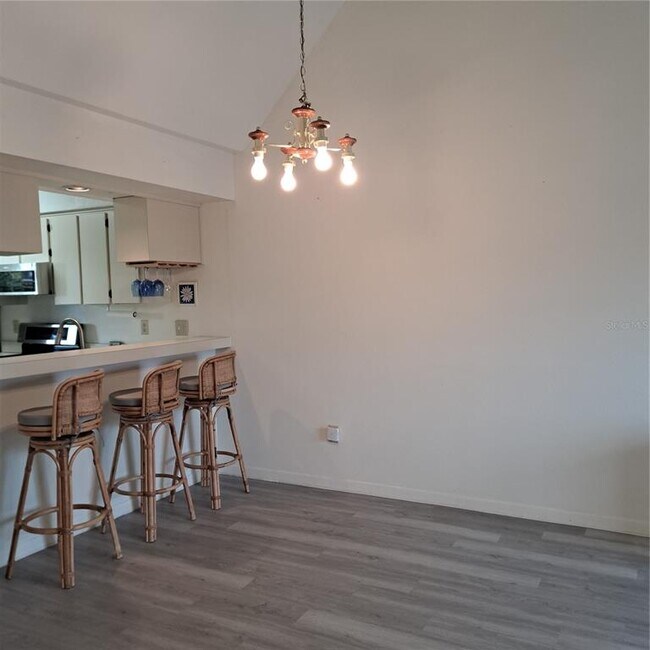 Building Photo - 4739 Myrtle Oak Dr