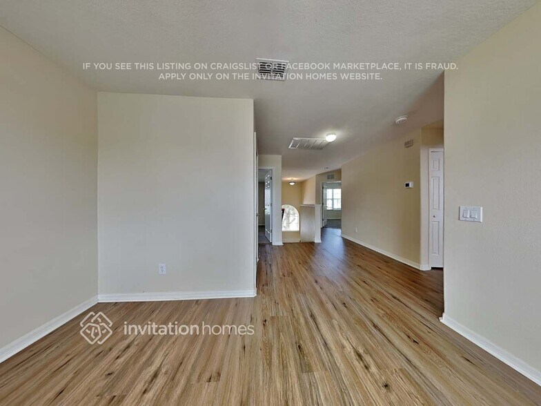 Building Photo - 9447 Wellstone Dr