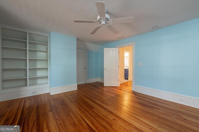 Building Photo - 765 Woodland Ave SE