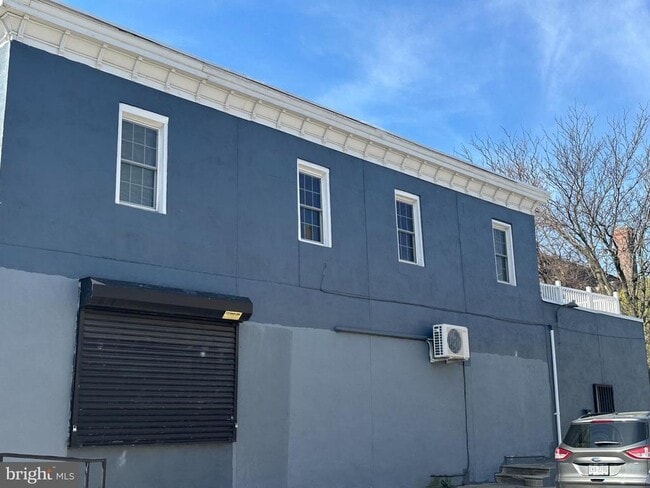 Building Photo - 1200 S 22nd St