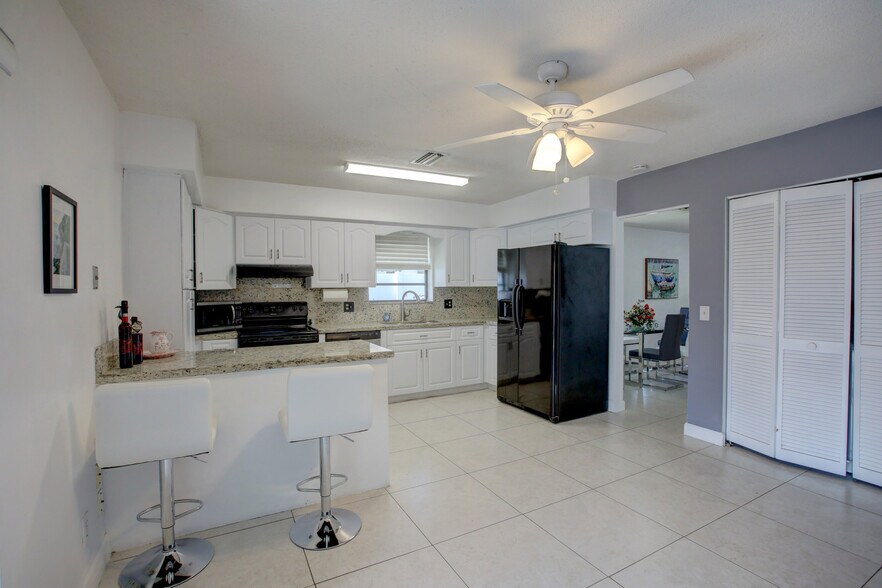 Building Photo - 418 SE 4th St