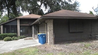 Building Photo - Arlington Beauty! Spacious 3-Bedroom, 2-Ba...