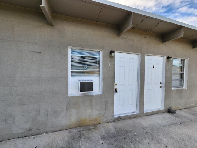 Building Photo - 620 20th St