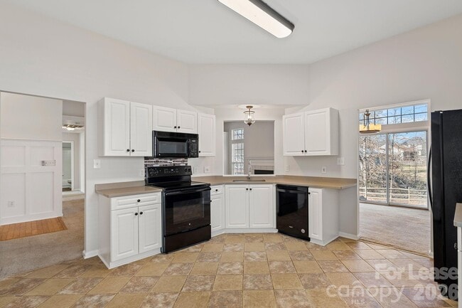 Building Photo - 107 Canopy Ct