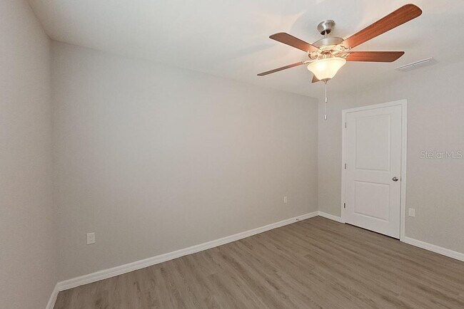 Building Photo - 8645 SW 44th Ct