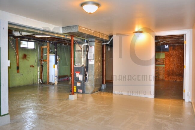 Building Photo - 1654 E Decatur Ave