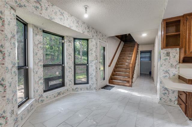 Building Photo - 2719 Sunrise Dr