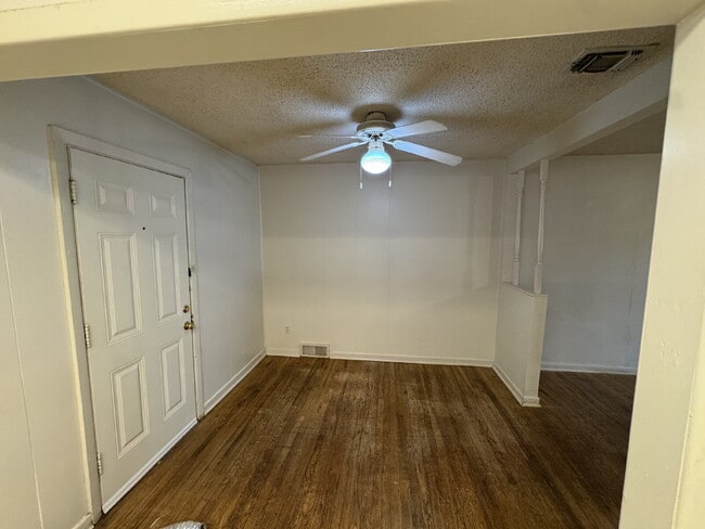 Building Photo - House Located Within The Medical District & Minutes From Texas Tech Campus!