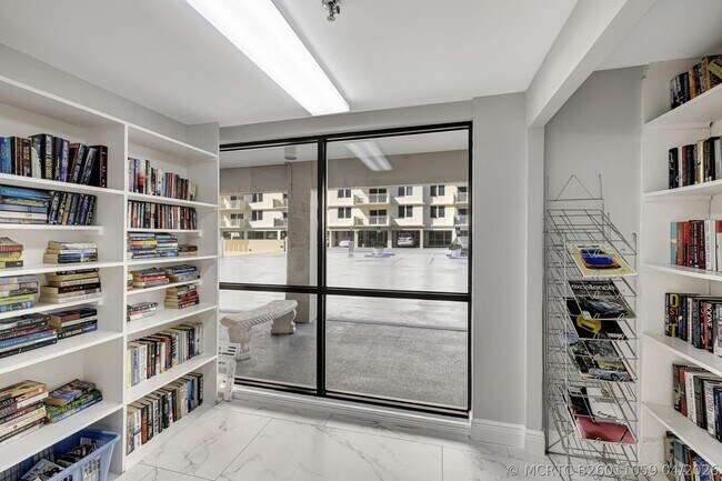 Building Photo - 3215 S Ocean Blvd