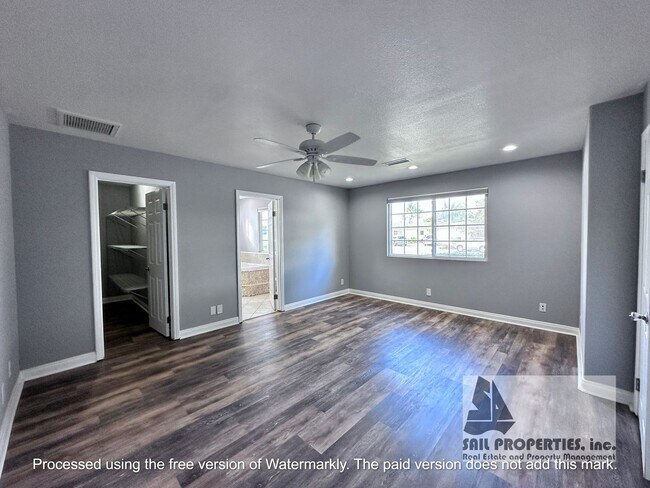 Building Photo - Gorgeous Huntington Beach Single Story Home!