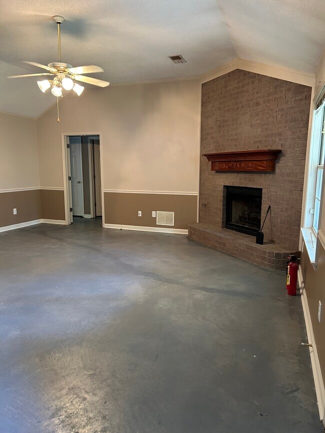 Building Photo - 3835 Melanie June Dr