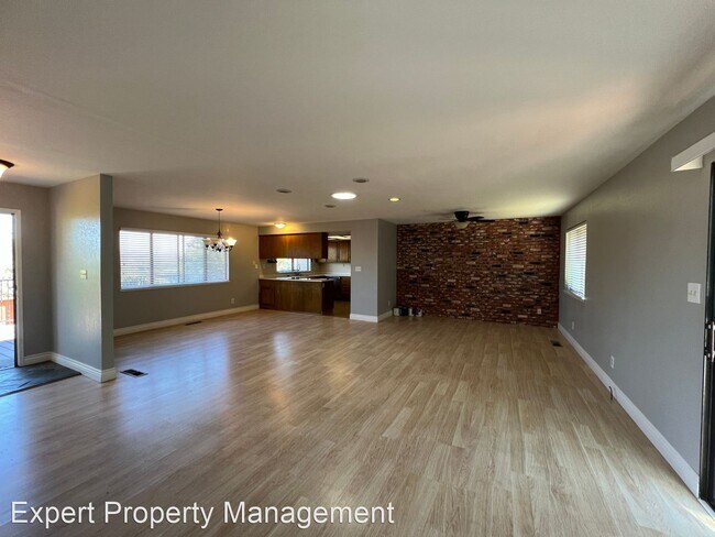 Building Photo - 2 br, 1 bath House - 3640 Buena Vista Dr.