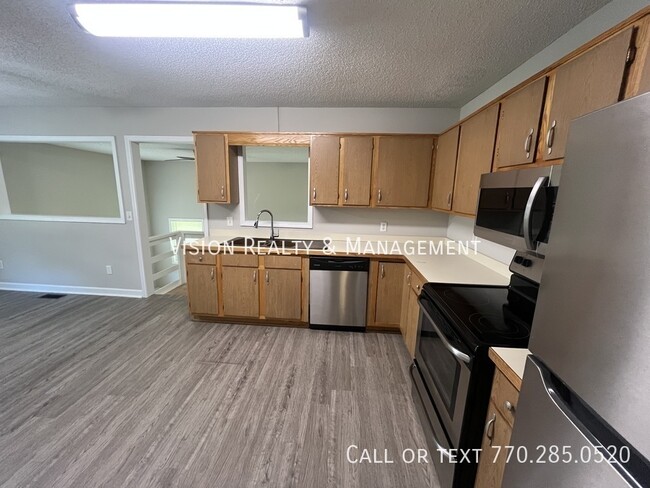 Building Photo - 750 Blandenburg Rd