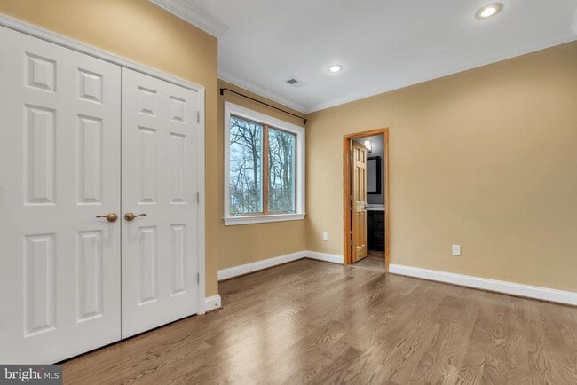 Building Photo - 6415 Bradley Blvd