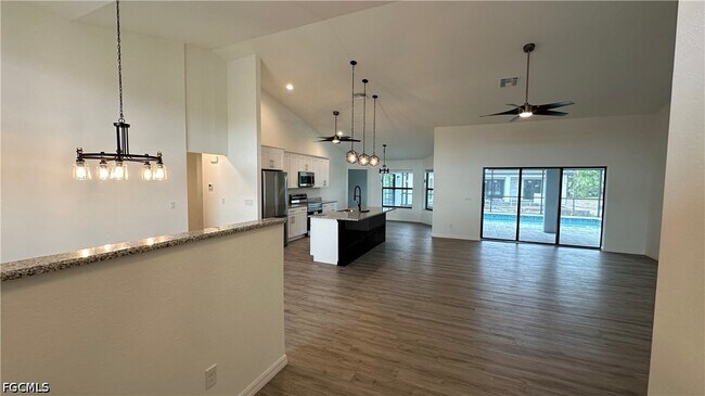 Building Photo - 3548 Ceitus Pkwy