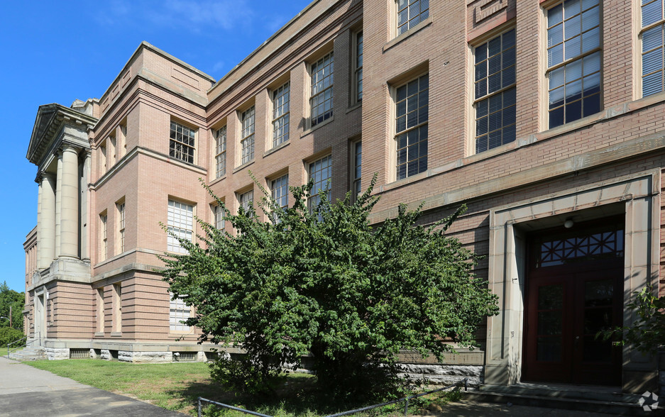 Building Photo - Kirby School Apartments