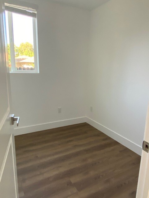 Den/office - 21206 De La Osa St