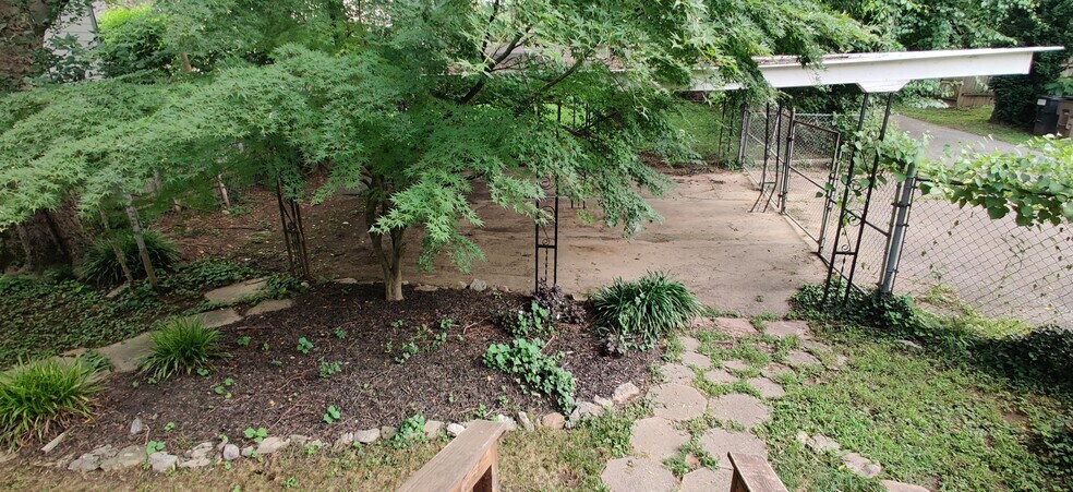 Building Photo - 306 53rd Ave N