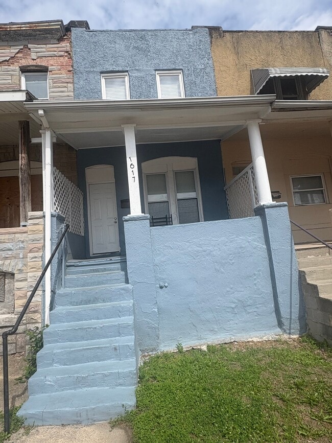 Building Photo - 1617 N Warwick Ave