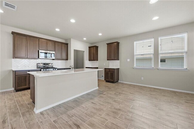Building Photo - 143 Spiny Lizard Ln