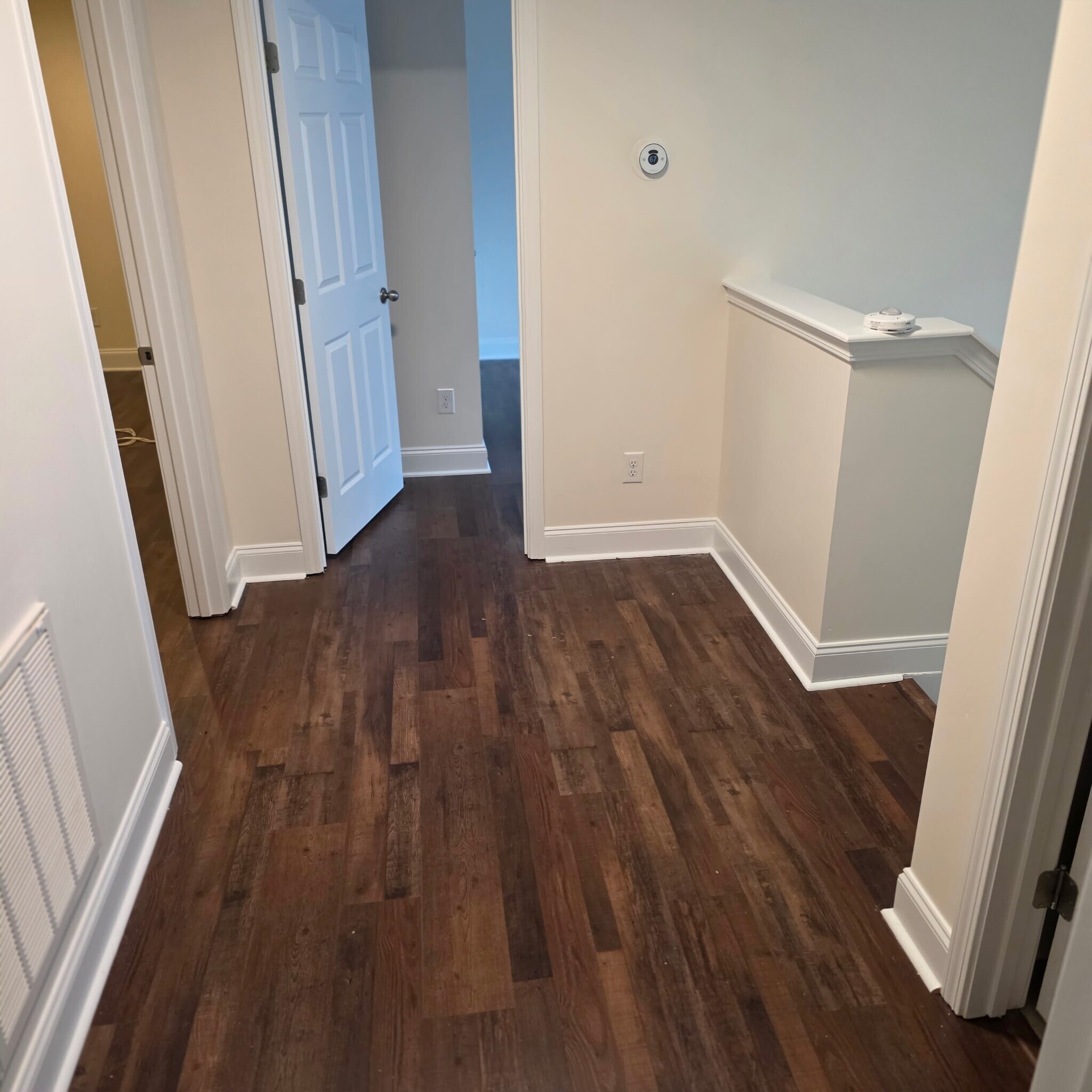 Building Photo - 466 Carriage House Ln