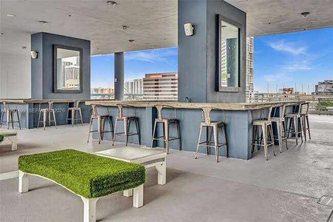 Building Photo - 690 SW 1st Ct