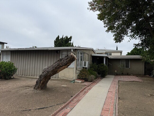 Building Photo - 14259 Roscoe Blvd
